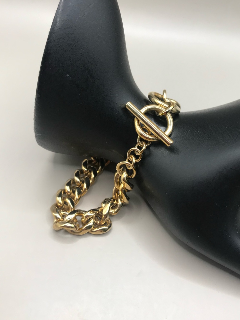 Gold-Tone Chain Bracelet with Toggle Clasp - Picture 3 of 7